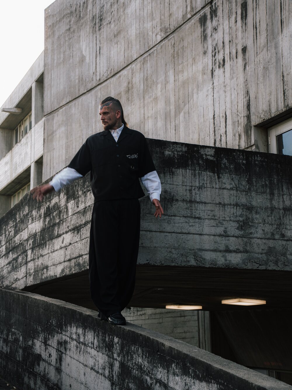 Cabinet Noir Uniform 01 — full look